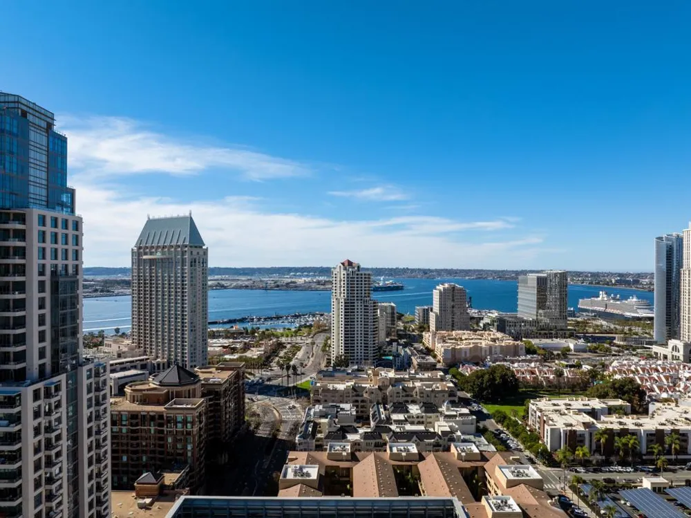 645 Front St #2204 San Diego, CA 92101