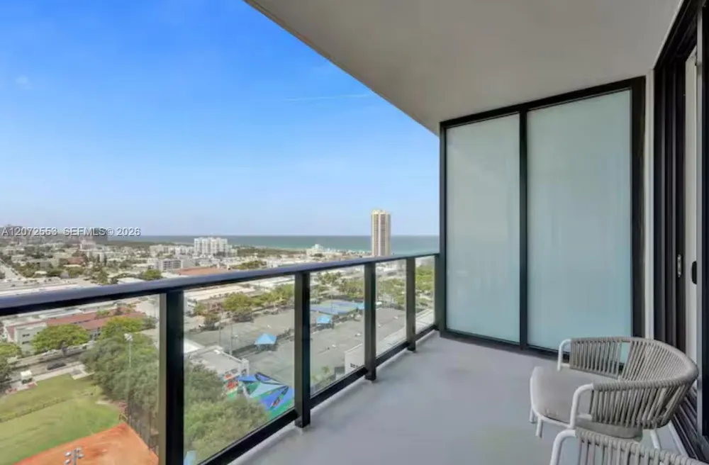 580 72nd #1713 Miami Beach, FL 33141
