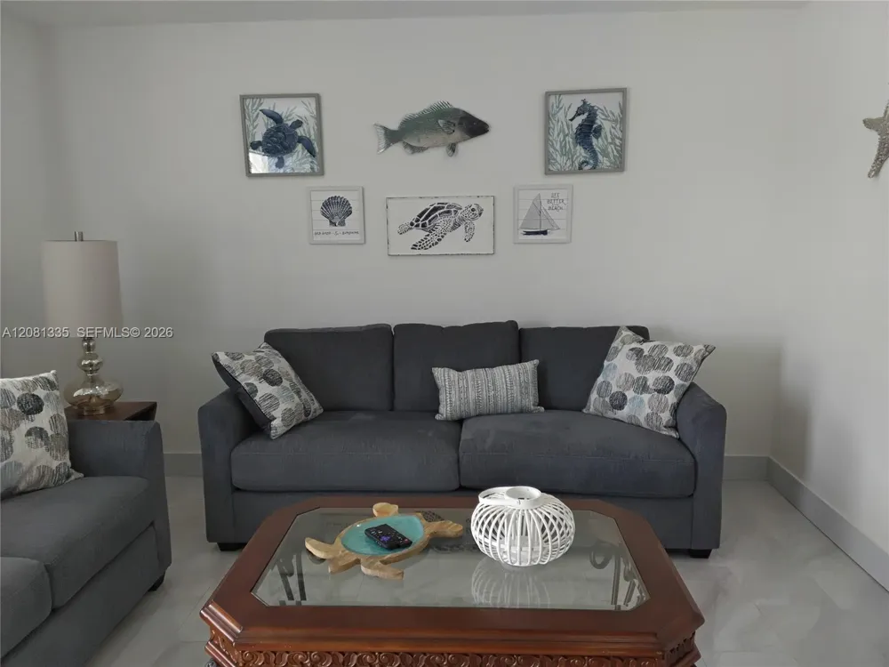 4901 NW 177th St Miami Gardens, FL 33055