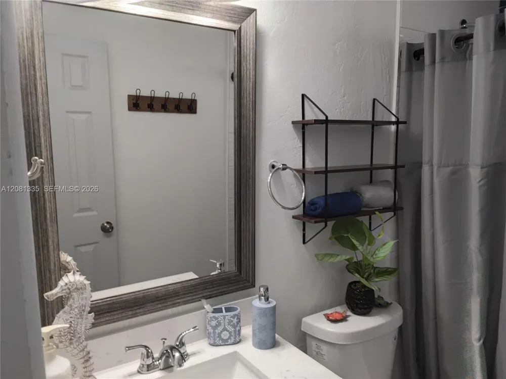 4901 NW 177th St Miami Gardens, FL 33055