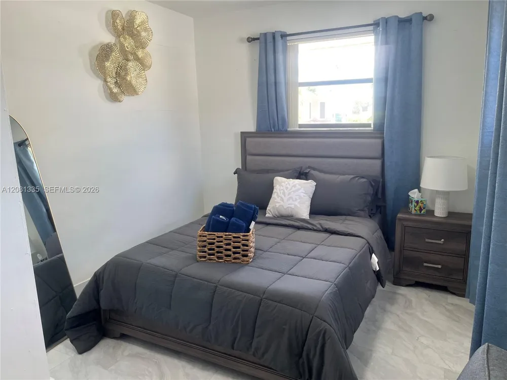 4901 NW 177th St Miami Gardens, FL 33055