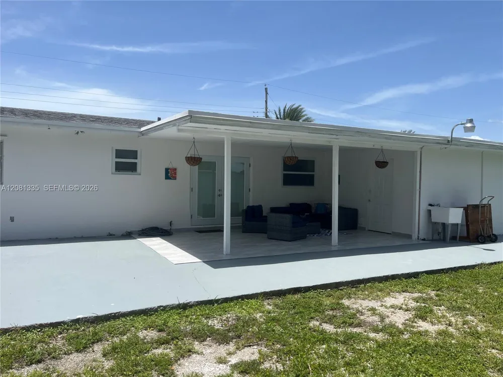 4901 NW 177th St Miami Gardens, FL 33055