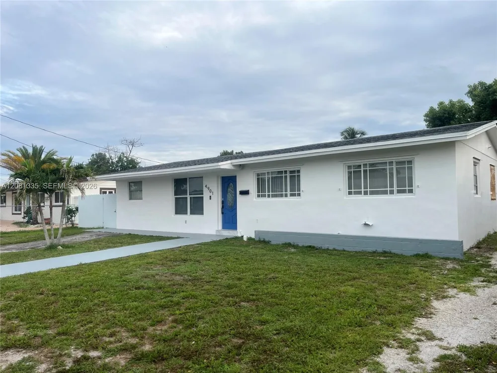 4901 NW 177th St Miami Gardens, FL 33055