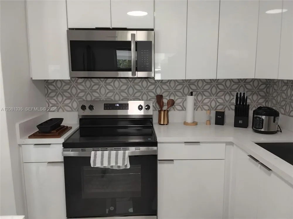 4901 NW 177th St Miami Gardens, FL 33055