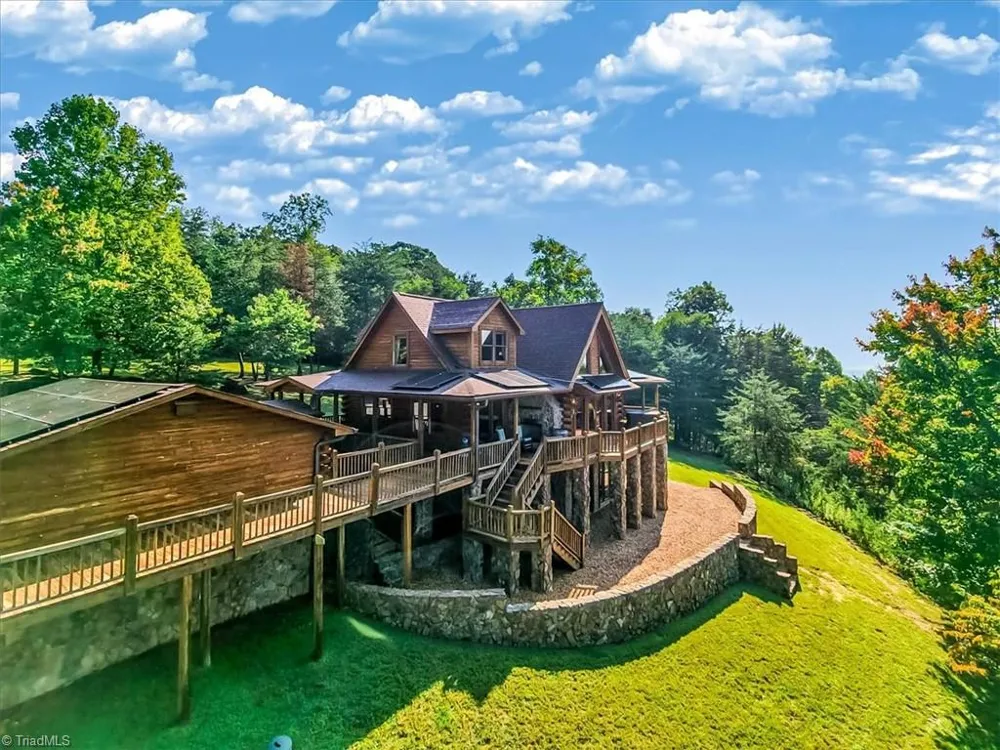 184 Grandview Circle Traphill, NC 28685