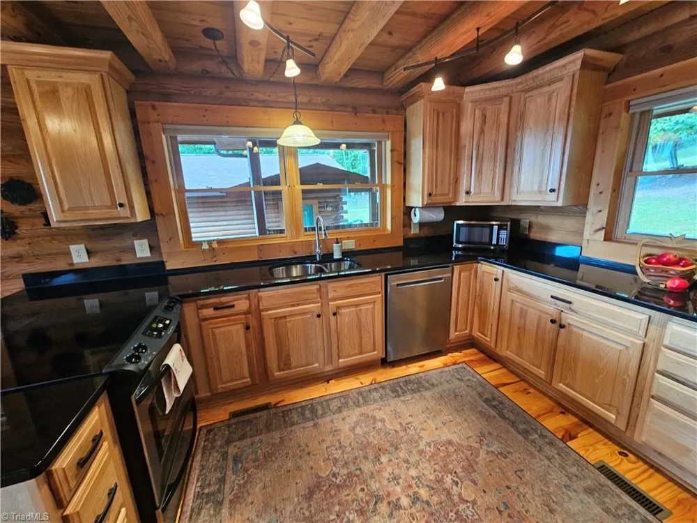 184 Grandview Circle Traphill, NC 28685