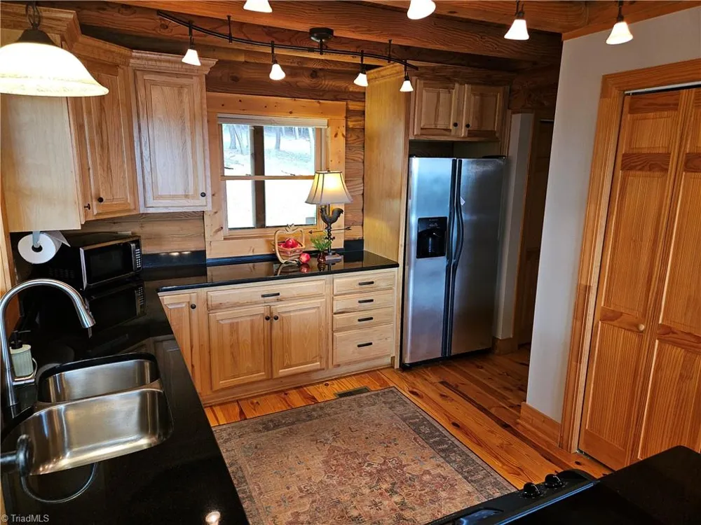 184 Grandview Circle Traphill, NC 28685