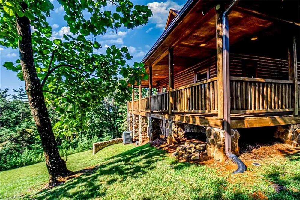 184 Grandview Circle Traphill, NC 28685