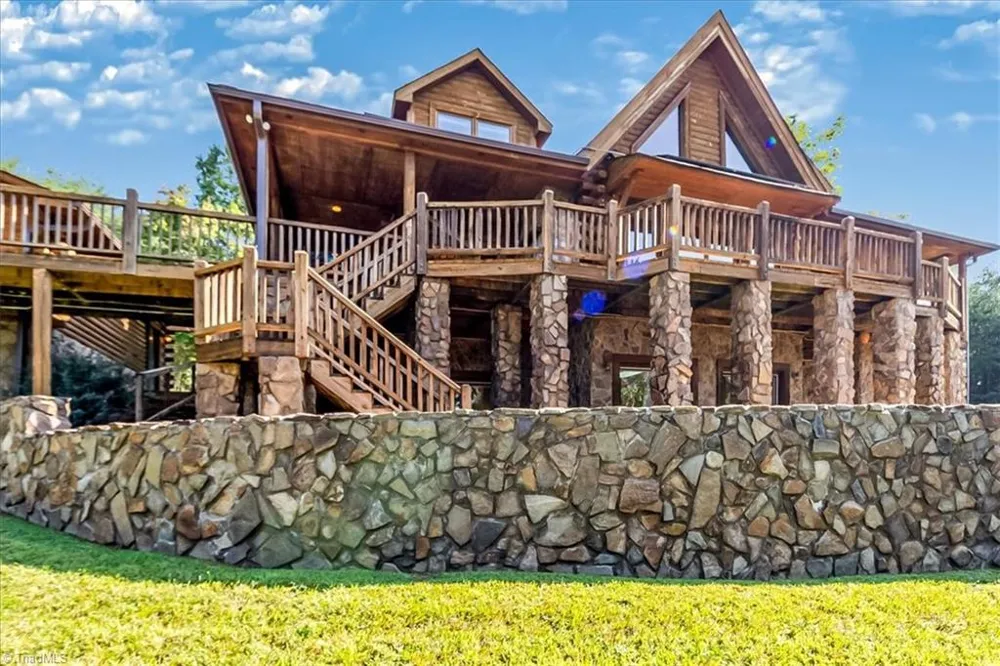 184 Grandview Circle Traphill, NC 28685