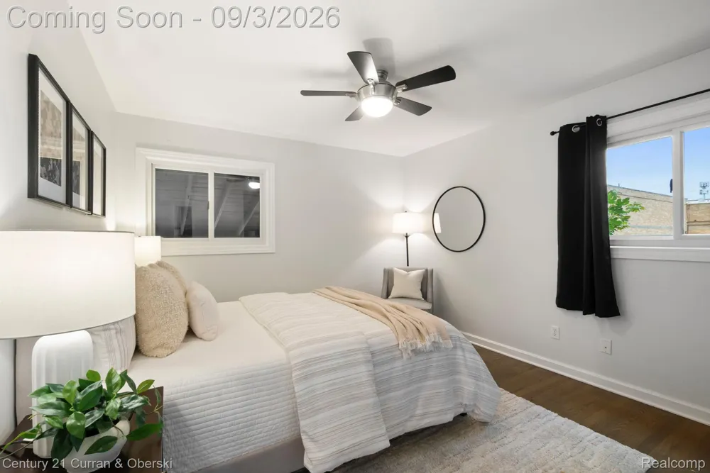 31560 Leelane Farmington City, MI 48336
