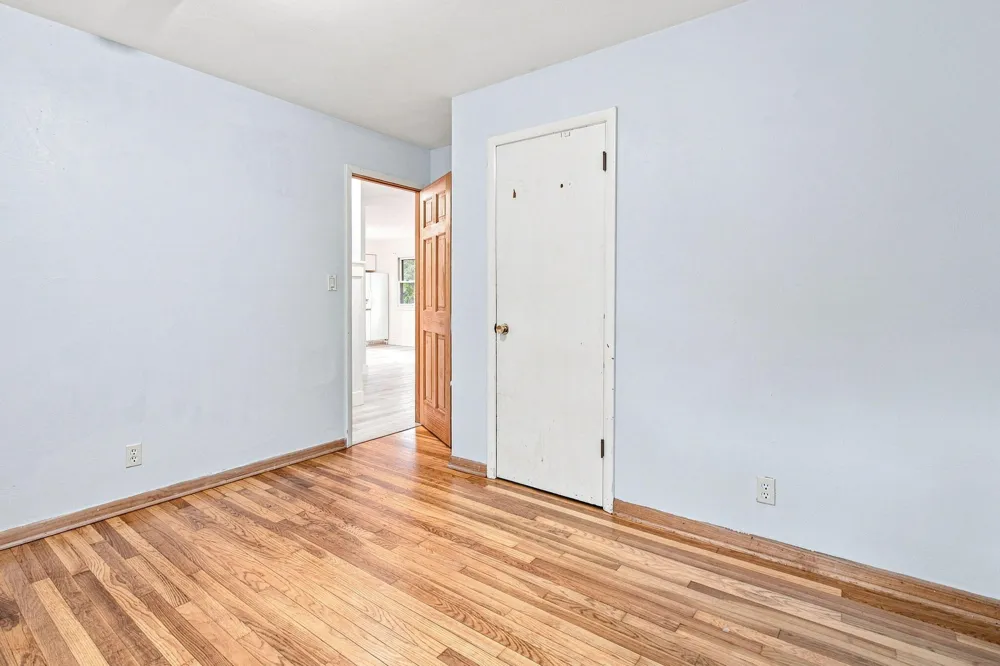 923 Bell Avenue New Buffalo City, MI 49117