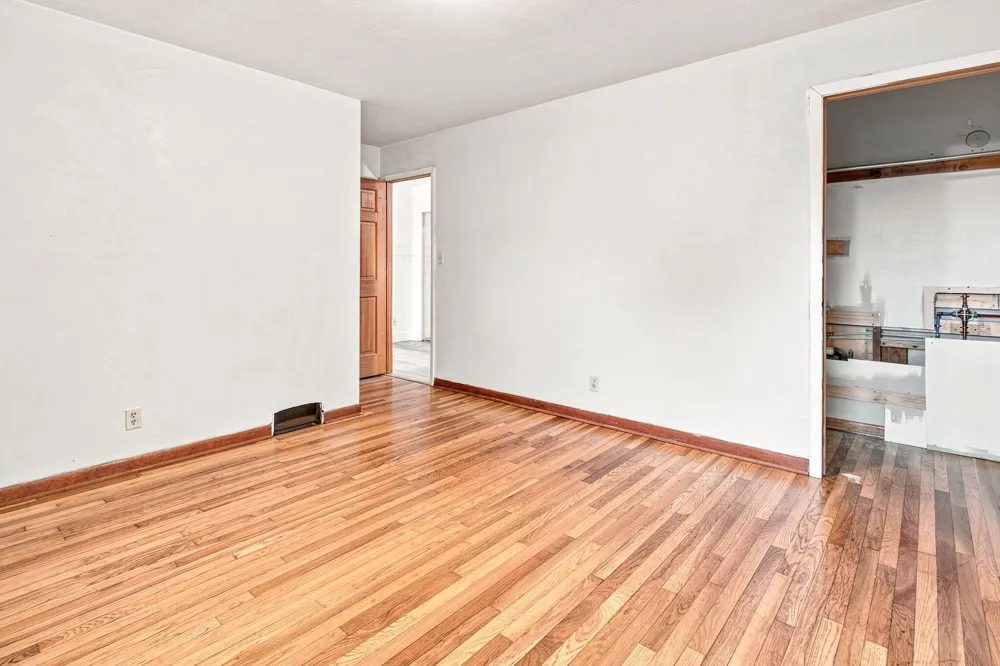 923 Bell Avenue New Buffalo City, MI 49117