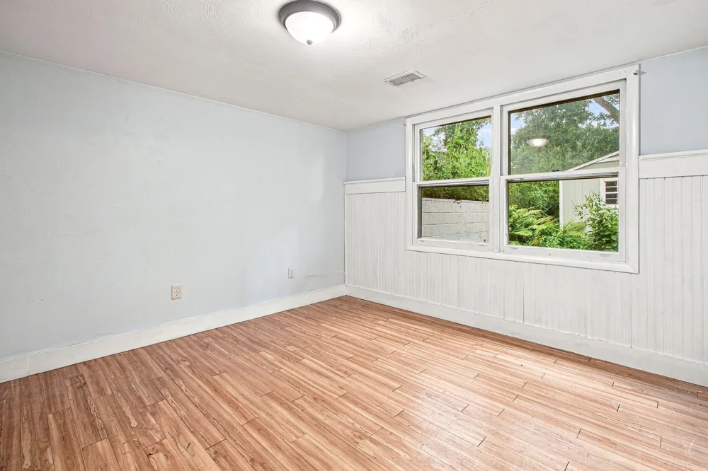 923 Bell Avenue New Buffalo City, MI 49117