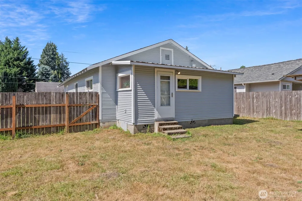 118 Buckner Street Centralia, WA 98531