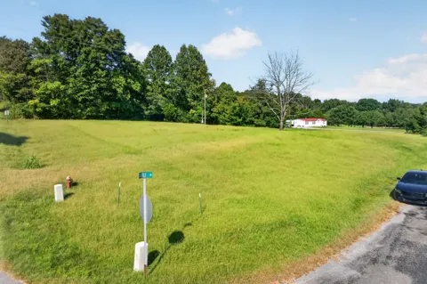 119 Cattle Ln