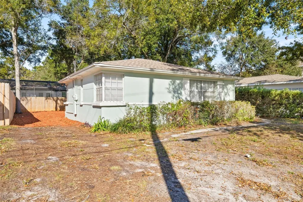 3817 W BAY TO BAY BOULEVARD Tampa, FL 33629