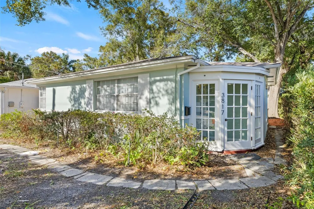 3817 W BAY TO BAY BOULEVARD Tampa, FL 33629