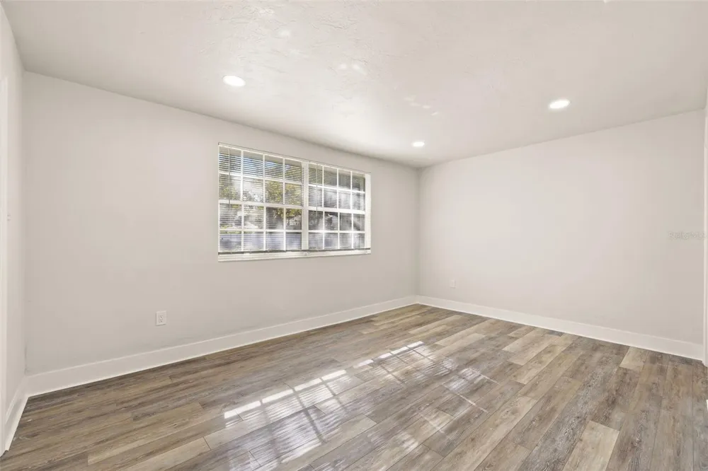 3817 W BAY TO BAY BOULEVARD Tampa, FL 33629