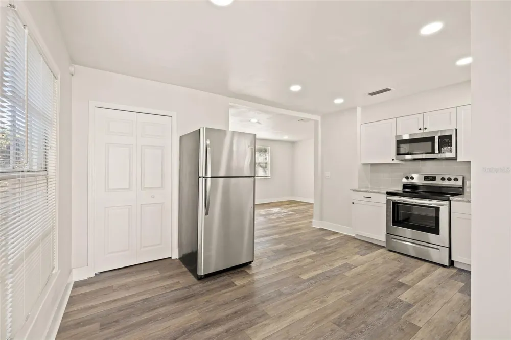 3817 W BAY TO BAY BOULEVARD Tampa, FL 33629