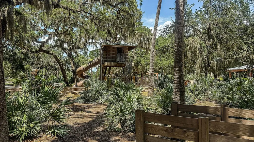 7760 CLOUDBURST DRIVE Groveland, FL 34736