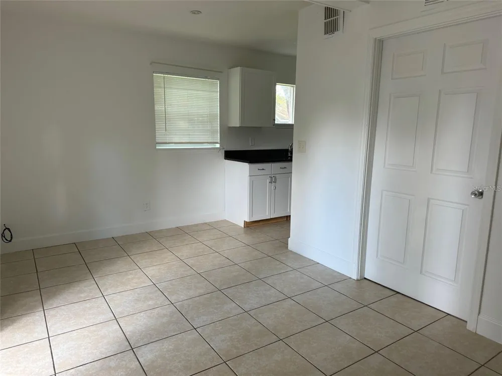 2416 S MAYER AVENUE #6 Orlando, FL 32806
