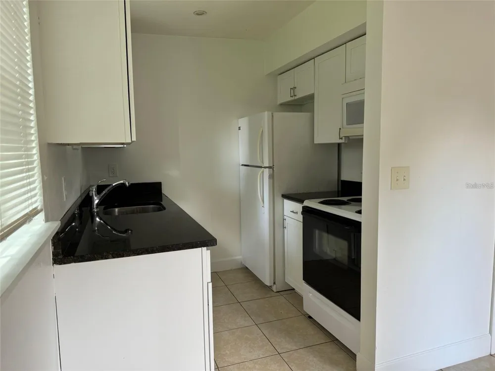 2416 S MAYER AVENUE #6 Orlando, FL 32806