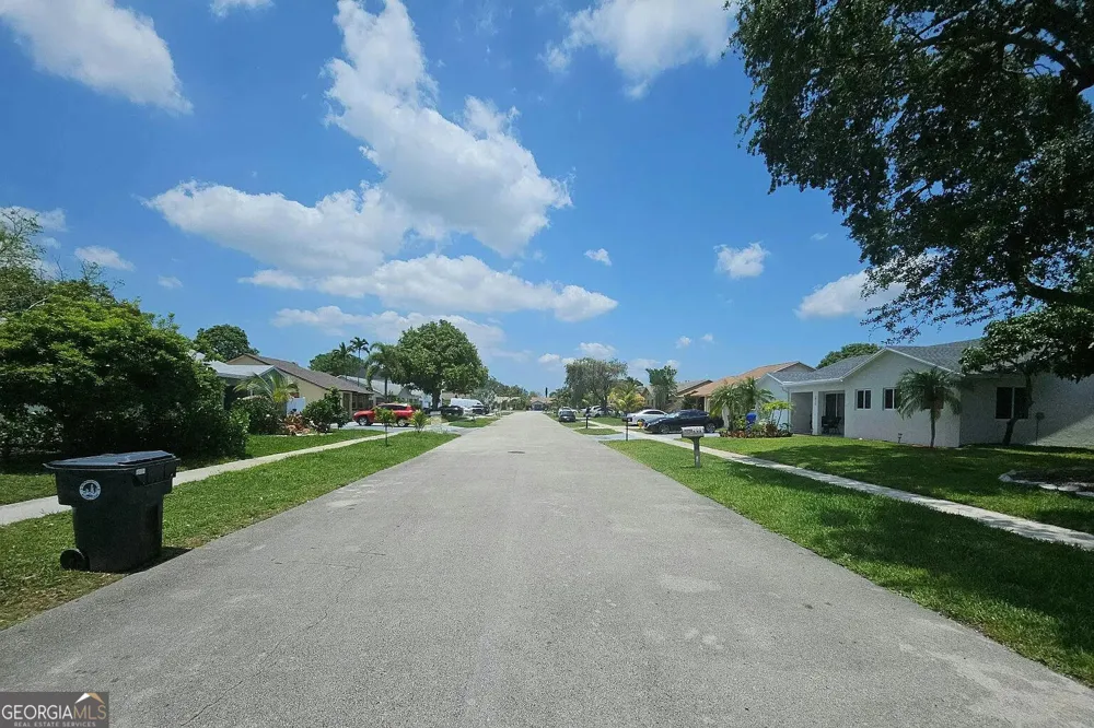 2003 SW 86th AVE North Lauderdale, FL 33068