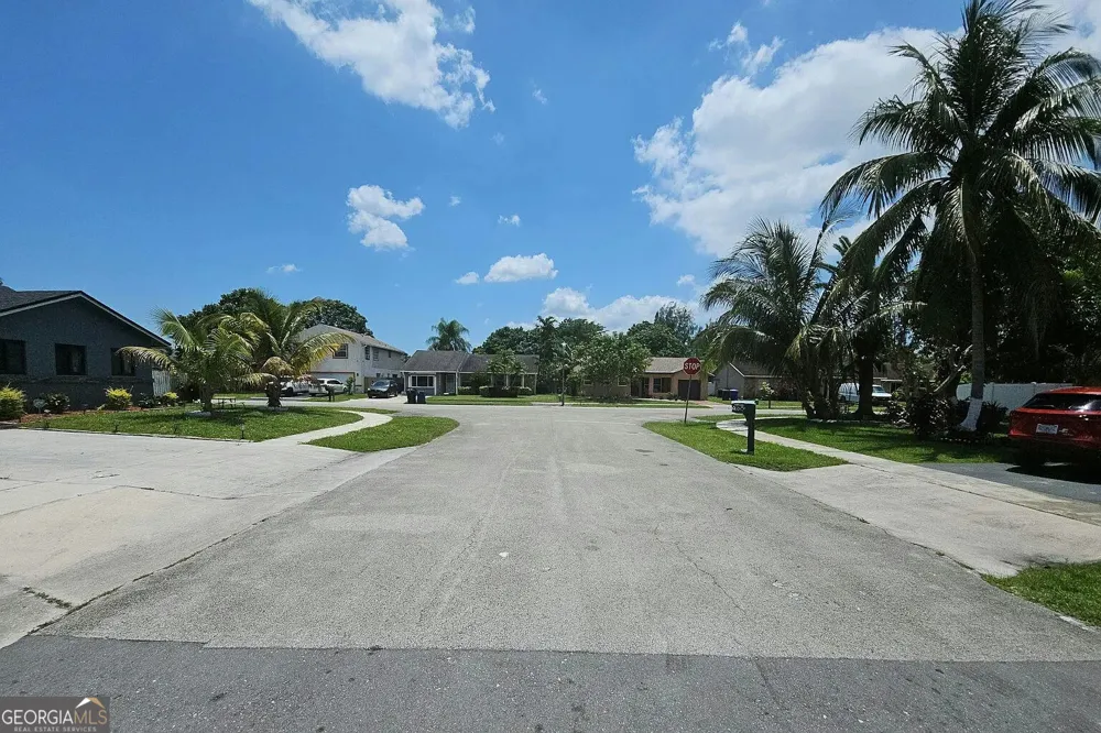 2003 SW 86th AVE North Lauderdale, FL 33068
