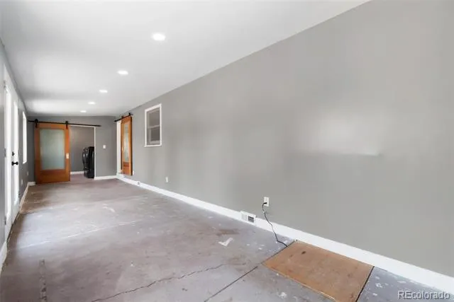886 Kingston Street Aurora, CO 80010