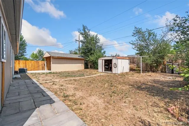 886 Kingston Street Aurora, CO 80010