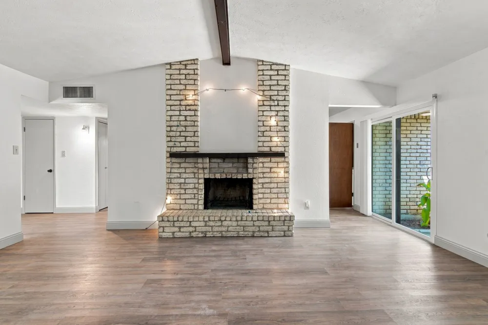 4025 Engleman Street Fort Worth, TX 76137