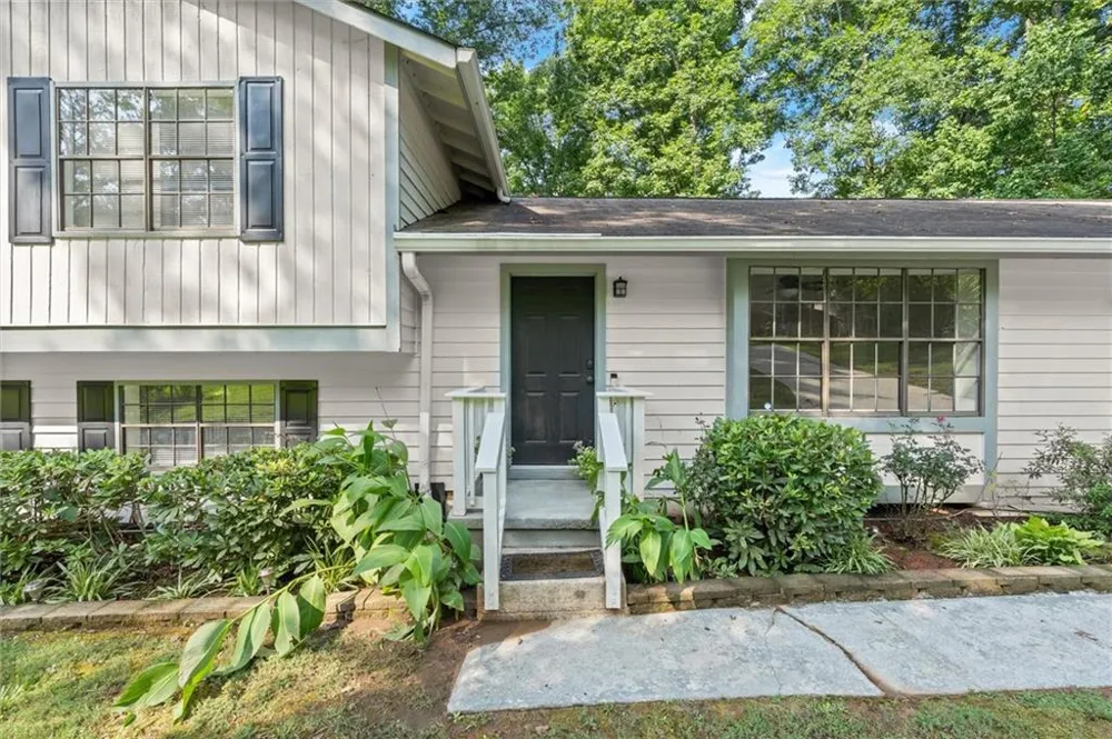 3613 Vinyard Way Lawrenceville, GA 30044