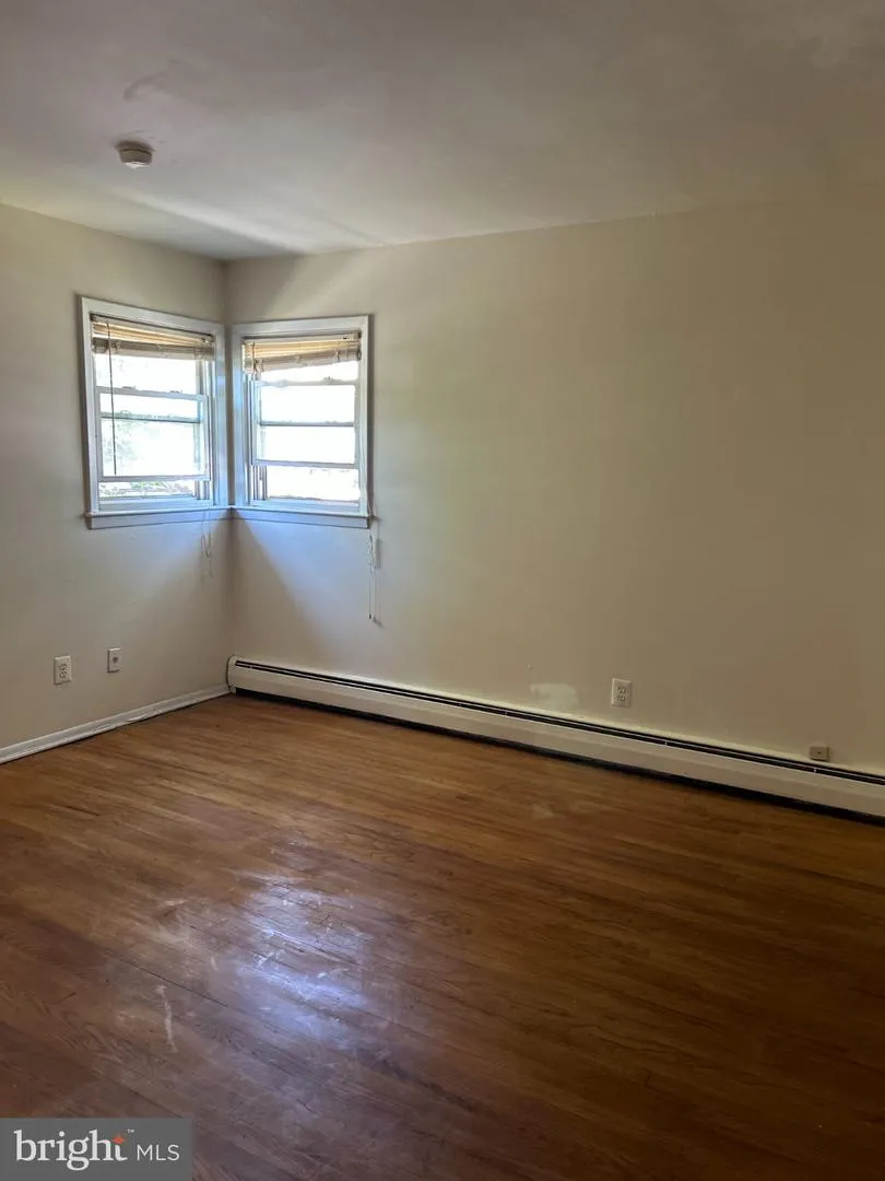 16 STEYN PLACE Passaic, NJ 07055