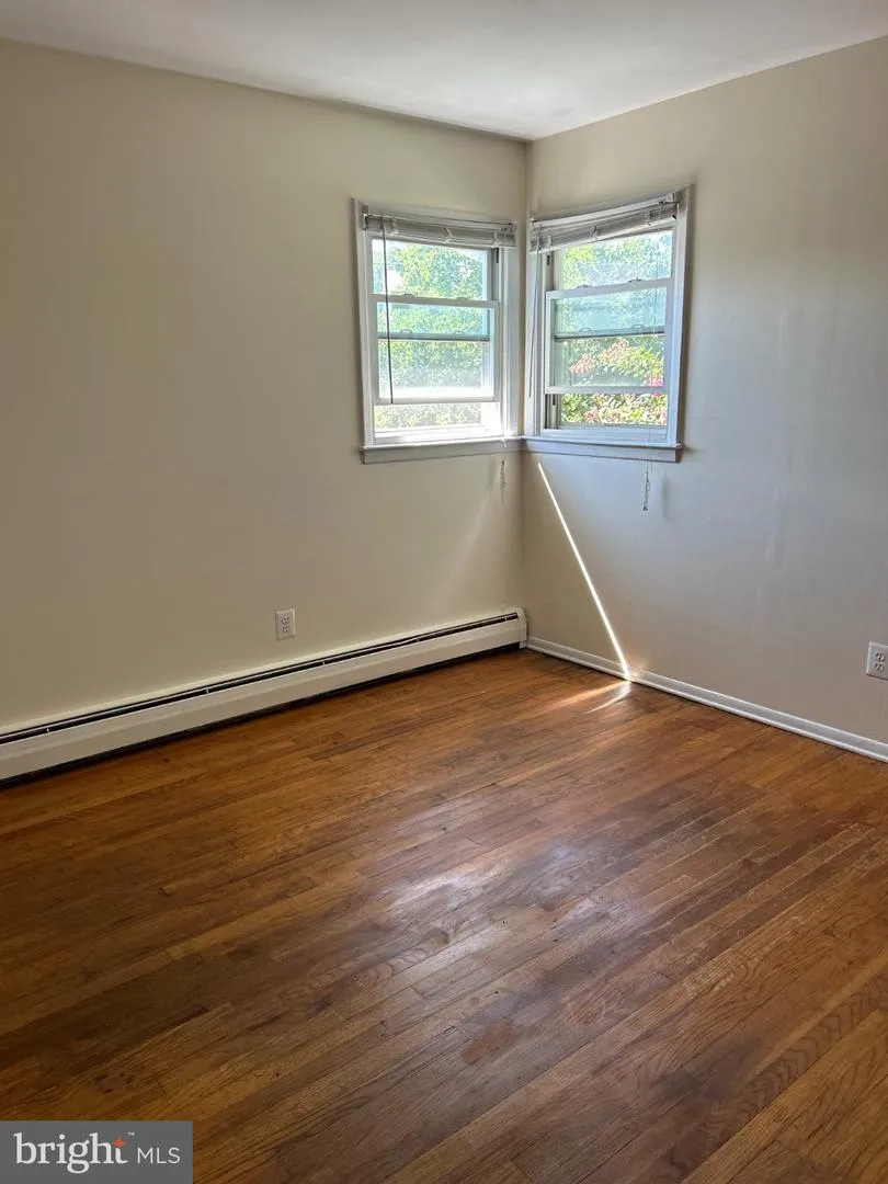 16 STEYN PLACE Passaic, NJ 07055