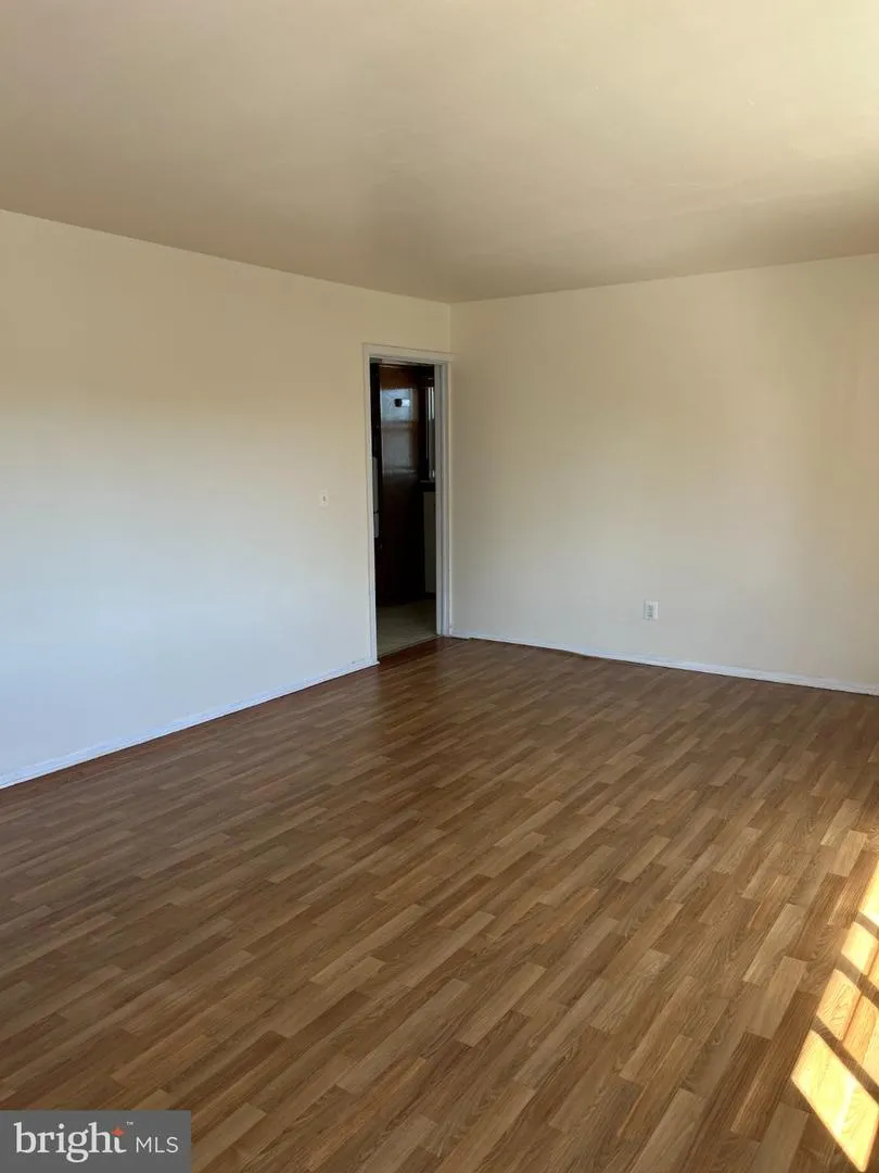 16 STEYN PLACE Passaic, NJ 07055