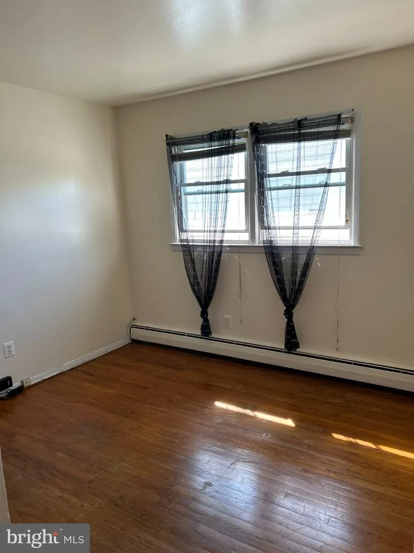 16 STEYN PLACE Passaic, NJ 07055