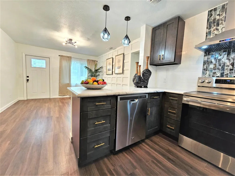 261 6th Court SW Vero Beach, FL 32962