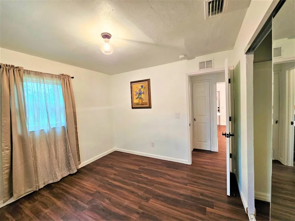 261 6th Court SW Vero Beach, FL 32962