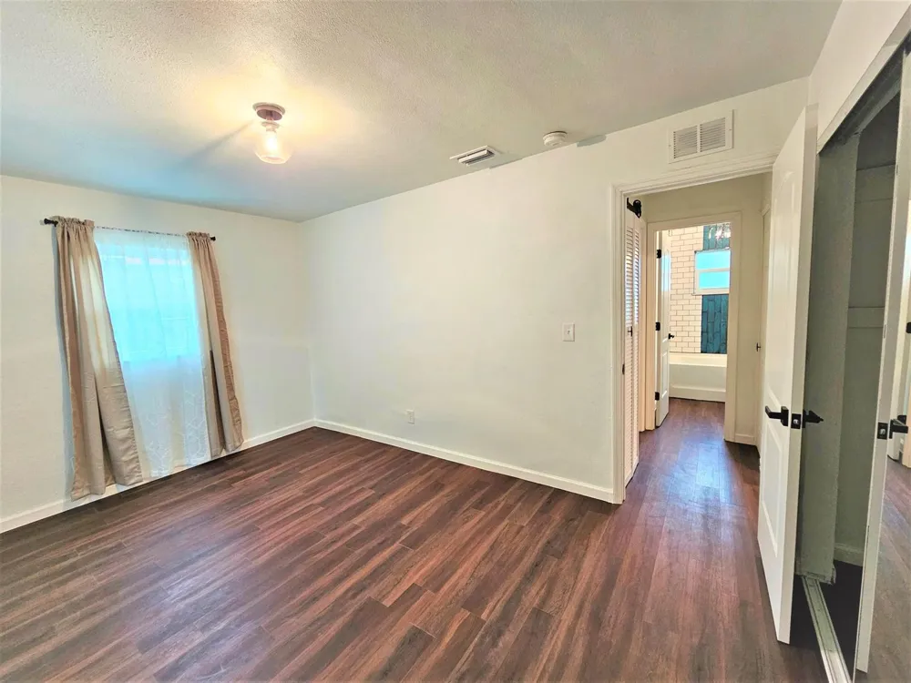 261 6th Court SW Vero Beach, FL 32962