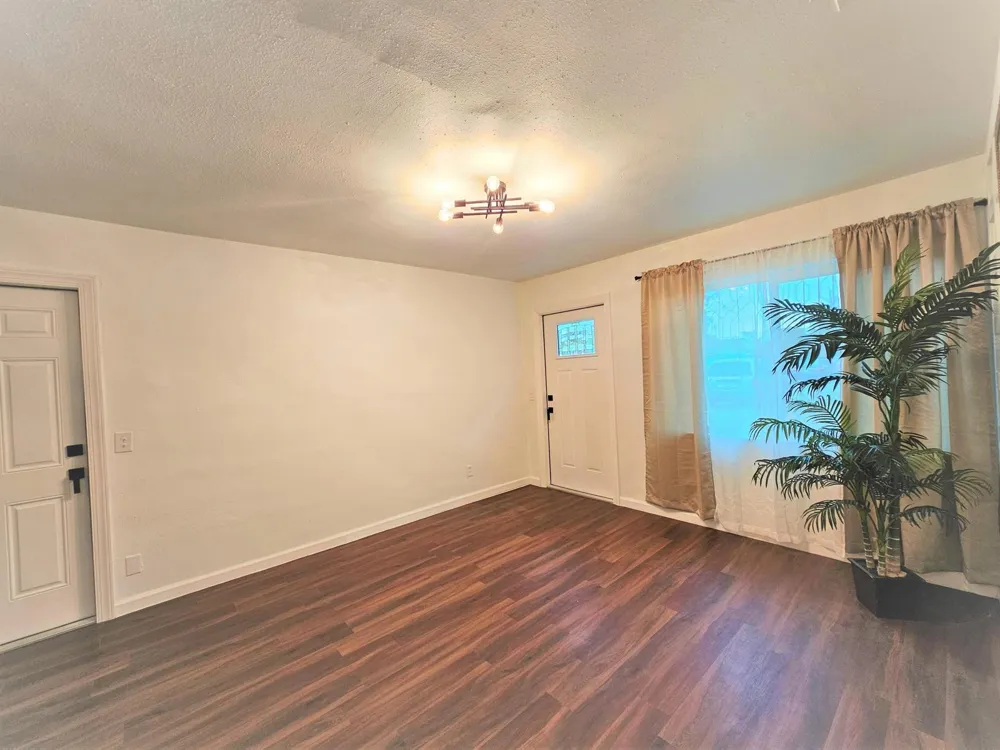 261 6th Court SW Vero Beach, FL 32962