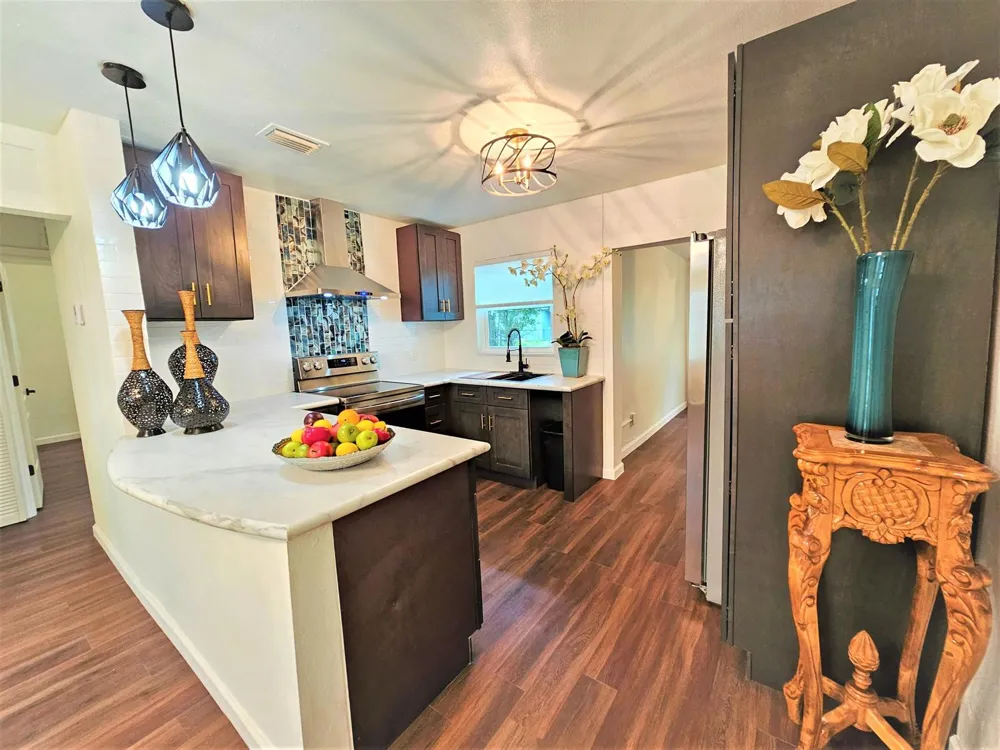 261 6th Court SW Vero Beach, FL 32962