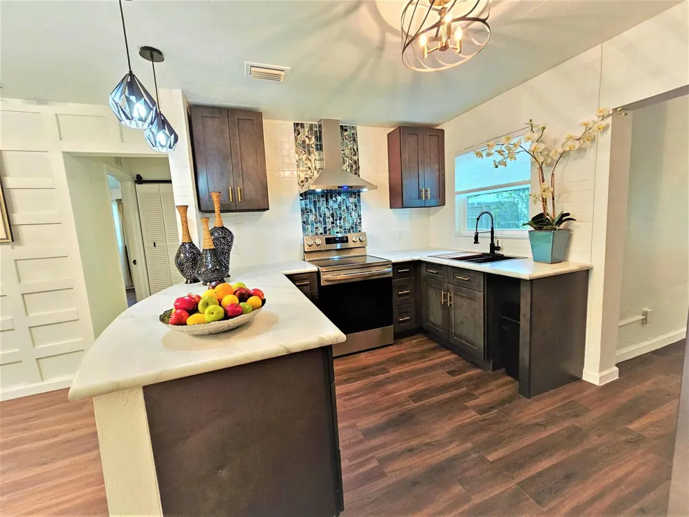 261 6th Court SW Vero Beach, FL 32962