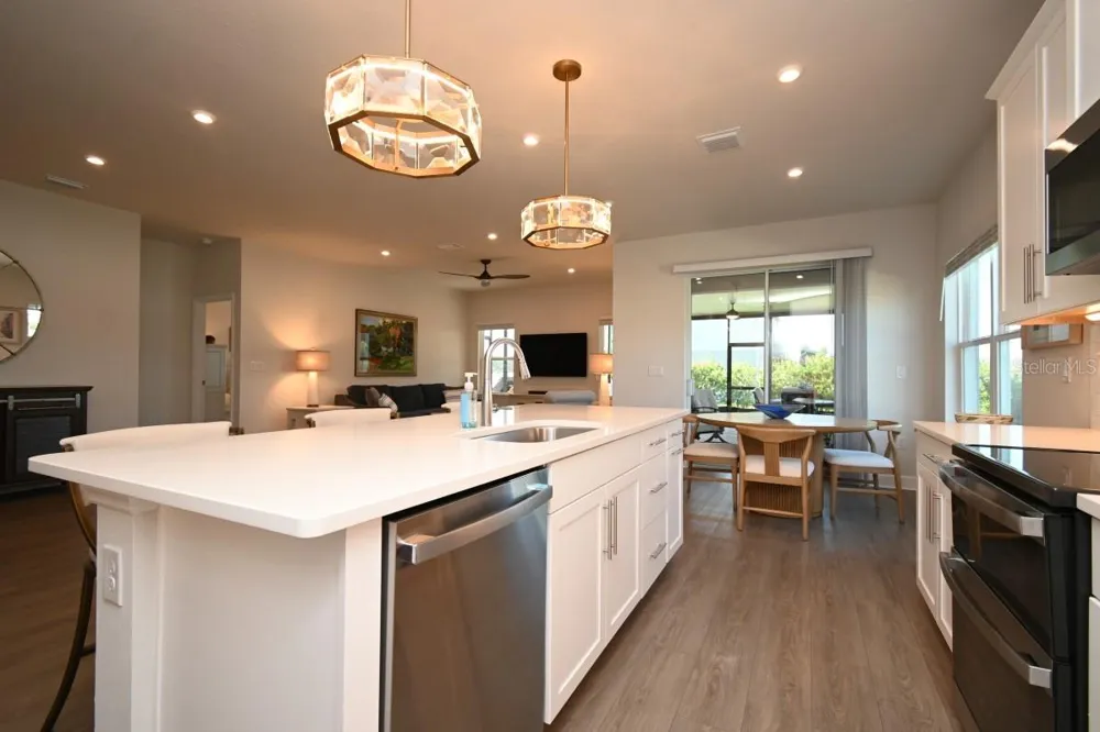 6650 PEBBLEBROOKE WAY Zephyrhills, FL 33541
