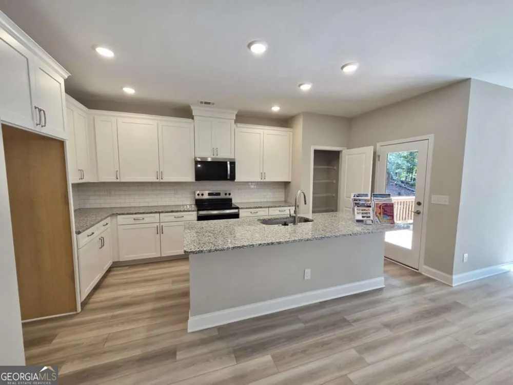 157 Silver Fox LOOP Waleska, GA 30183