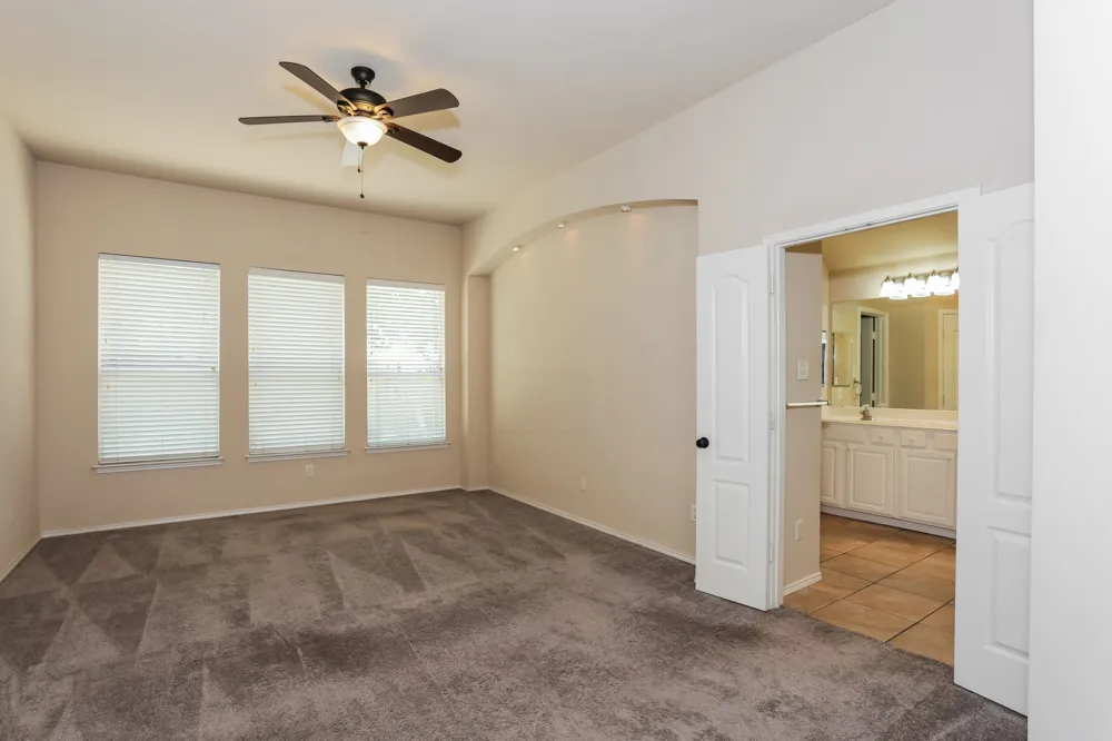2217 Forest Park Circle Mansfield, TX 76063