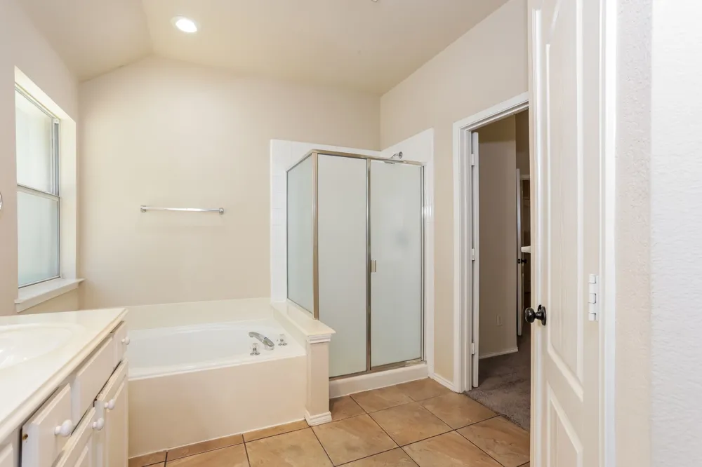 2217 Forest Park Circle Mansfield, TX 76063