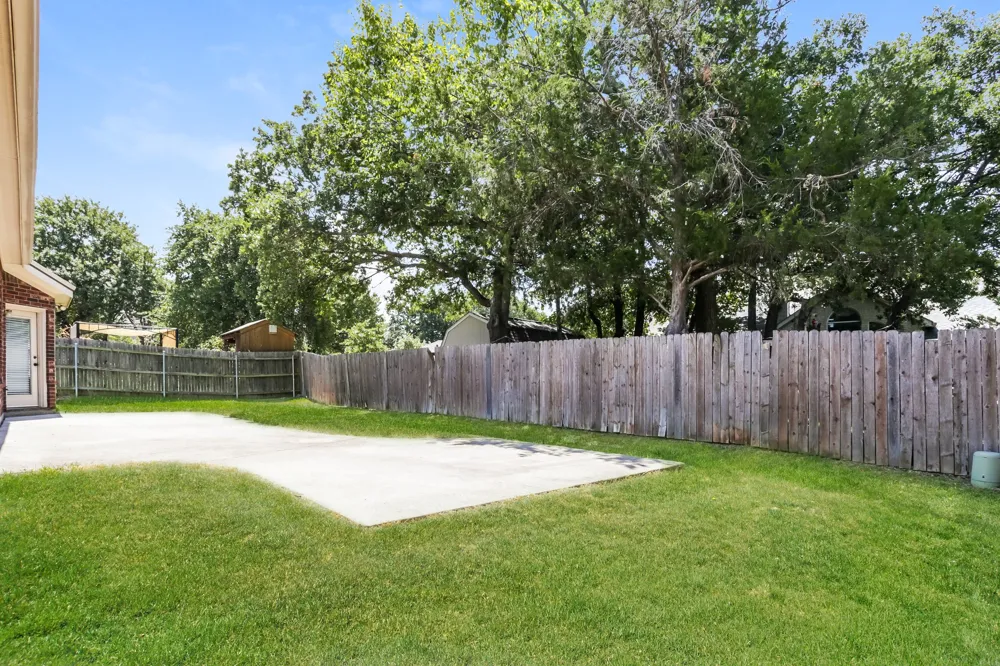 2217 Forest Park Circle Mansfield, TX 76063