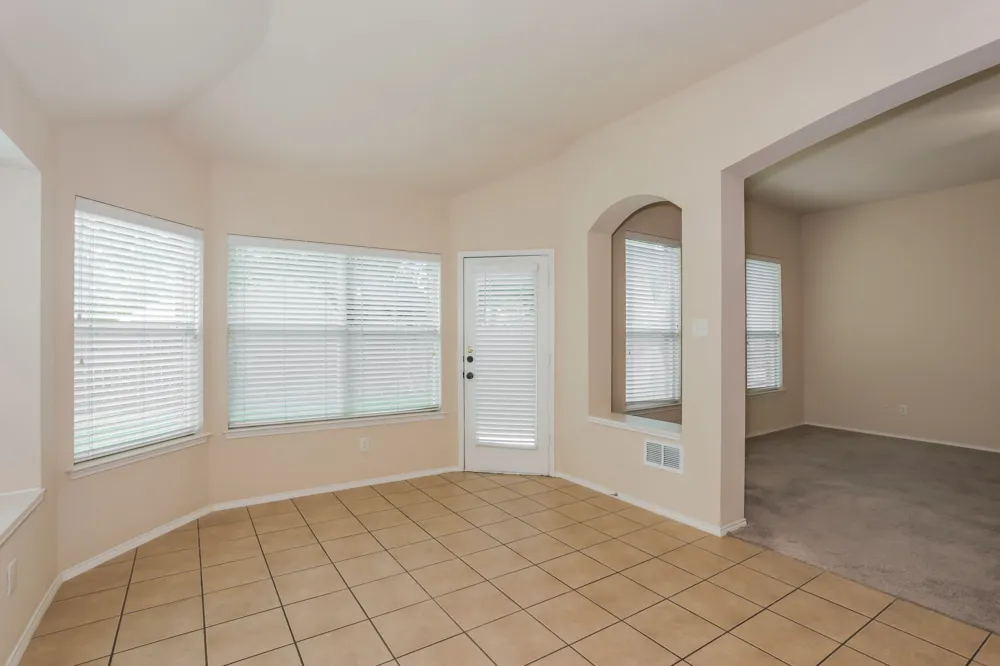 2217 Forest Park Circle Mansfield, TX 76063