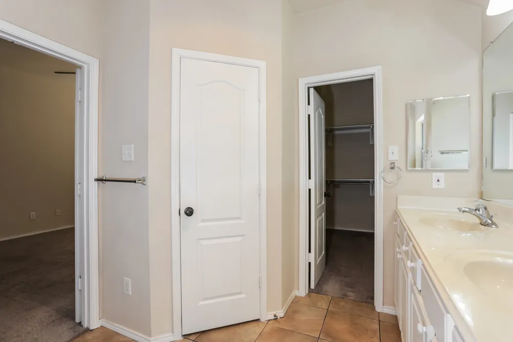 2217 Forest Park Circle Mansfield, TX 76063
