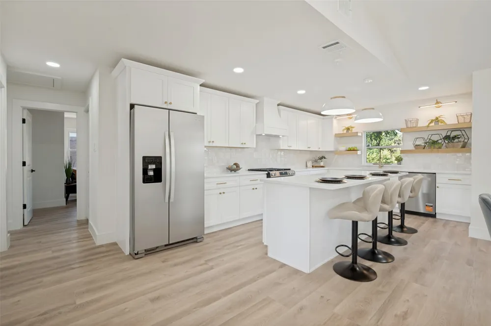 14517 Dennis Lane Farmers Branch, TX 75234